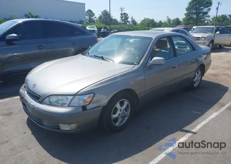 1998 Lexus Es 300 z USA, uszkodzony, nr VIN JT8BF28G3W5031533